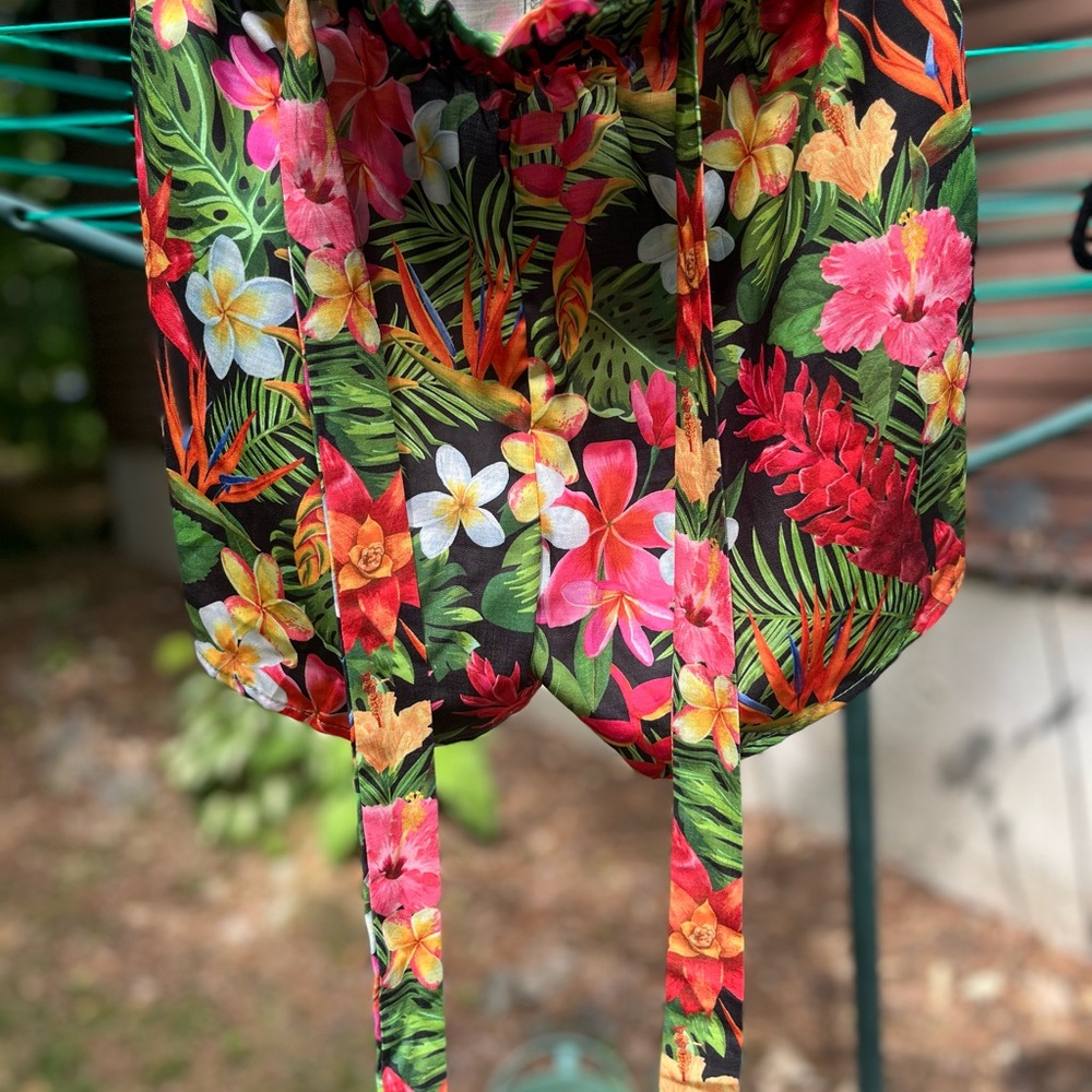 Tropical Floral Print short